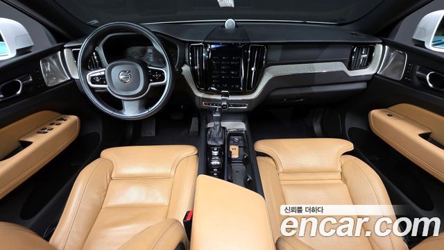 Volvo XC60 2020 — photo 7