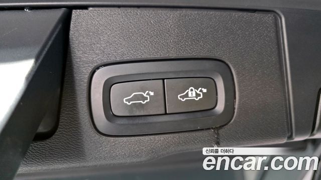 Volvo XC60 2020 — photo 20