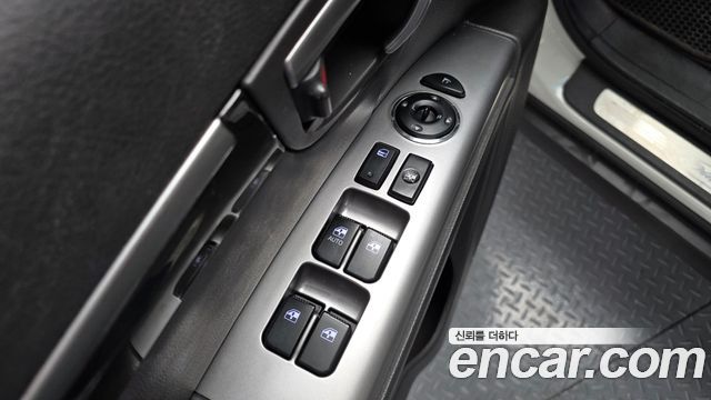 Hyundai Santafe 2012 — photo 17