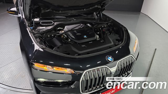 BMW 7-Series 2023 — photo 6