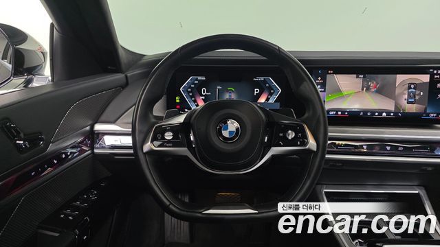 BMW 7-Series 2023 — photo 13