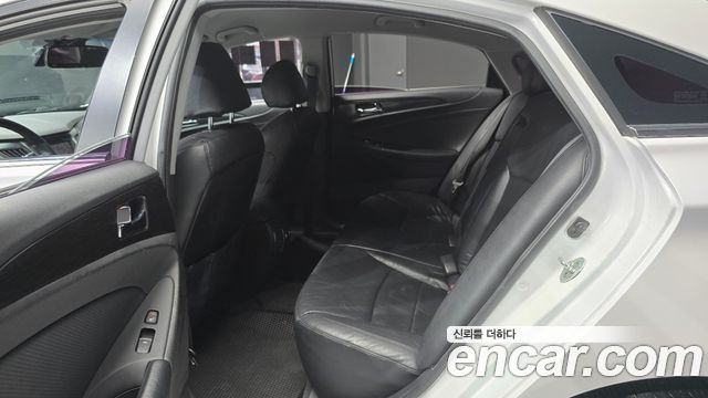Hyundai Sonata 2012 — photo 13