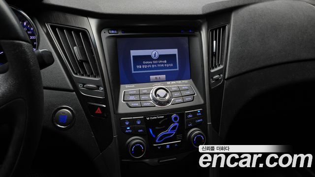Hyundai Sonata 2012 — photo 16