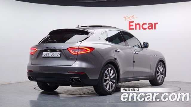 Maserati Levante 2018 — photo 2