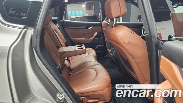 Maserati Levante 2018 — photo 12