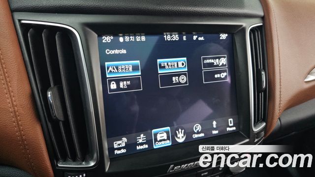 Maserati Levante 2018 — photo 17