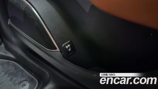 Maserati Levante 2018 — photo 18