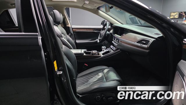 Genesis G90 2019 — photo 10