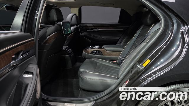 Genesis G90 2019 — photo 12