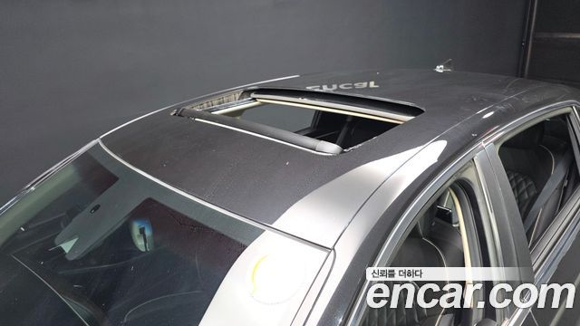 Genesis G90 2019 — photo 19