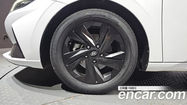 Hyundai AVANTE 2021 — photo 5