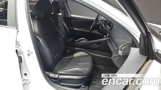 Hyundai AVANTE 2021 — photo 10