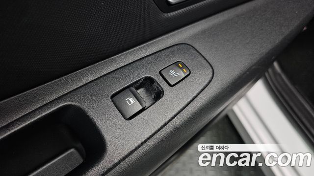 Hyundai AVANTE 2021 — photo 17