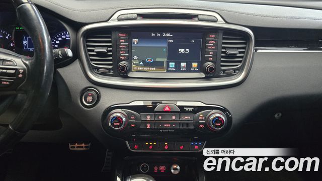 Kia Sorento 2017 — photo 15