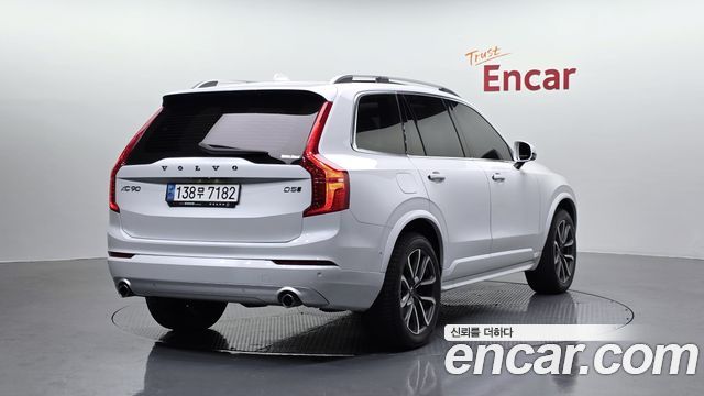 Volvo XC90 2019 — photo 2