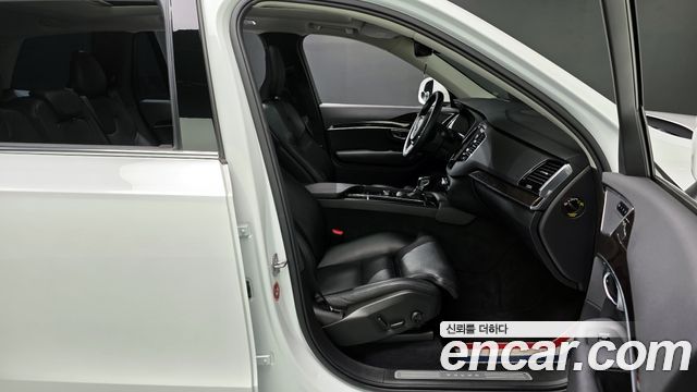 Volvo XC90 2019 — photo 10