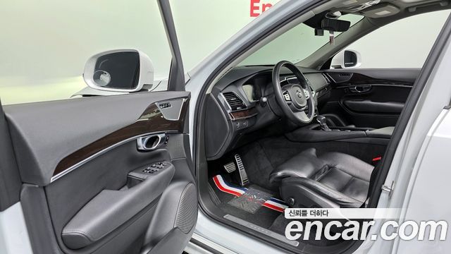 Volvo XC90 2019 — photo 11