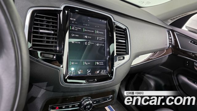 Volvo XC90 2019 — photo 14