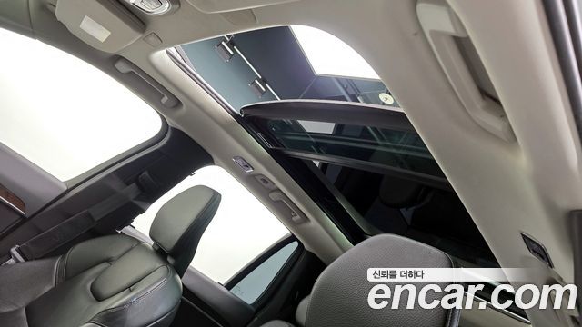 Volvo XC90 2019 — photo 18
