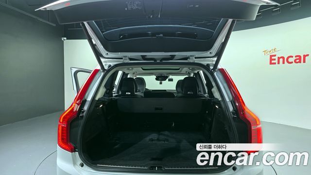 Volvo XC90 2019 — photo 20