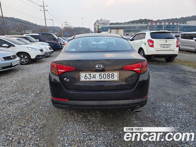 Kia K5 2011 — photo 4