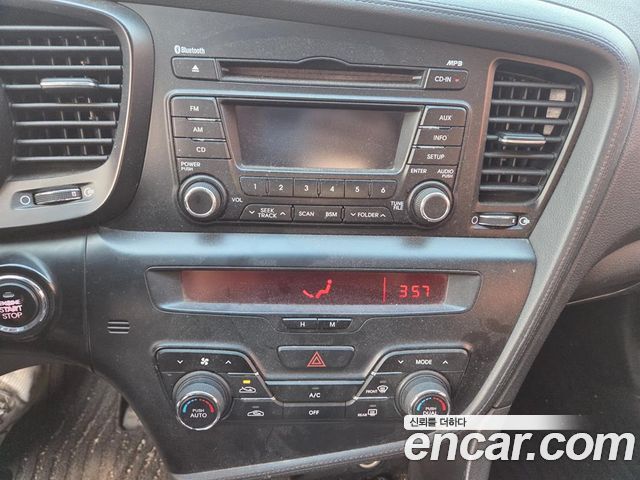Kia K5 2011 — photo 14