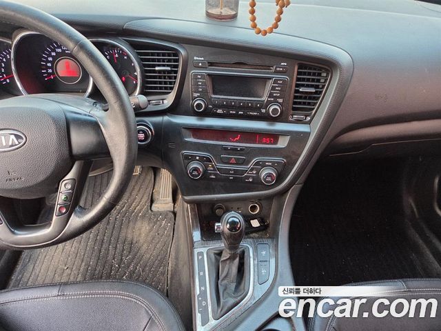 Kia K5 2011 — photo 15
