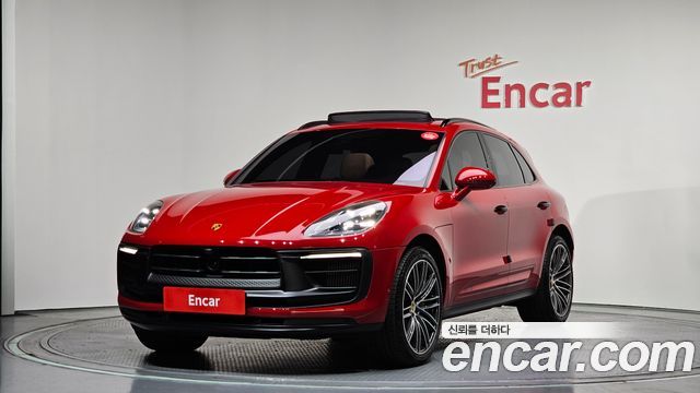 Porsche Macan 2023 — photo 1
