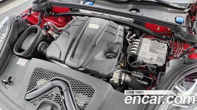 Porsche Macan 2023 — photo 6