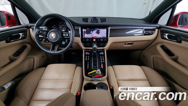 Porsche Macan 2023 — photo 7
