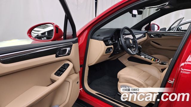Porsche Macan 2023 — photo 10