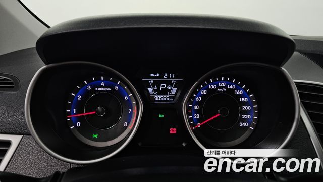 Hyundai AVANTE 2014 — photo 8