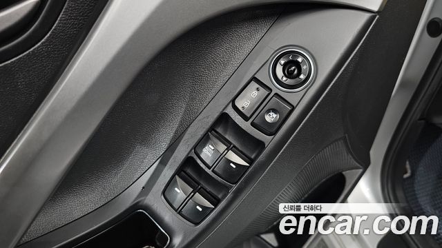 Hyundai AVANTE 2014 — photo 14