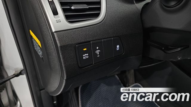 Hyundai AVANTE 2014 — photo 15