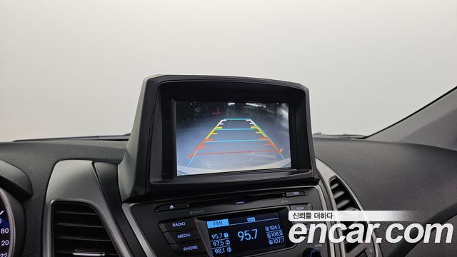 Hyundai AVANTE 2014 — photo 18