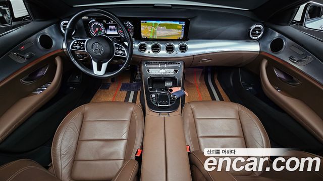 Mercedes-Benz E-Class 2020 — photo 7