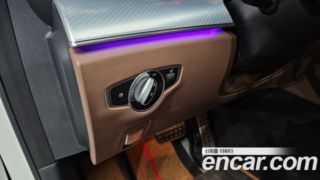 Mercedes-Benz E-Class 2020 — photo 13