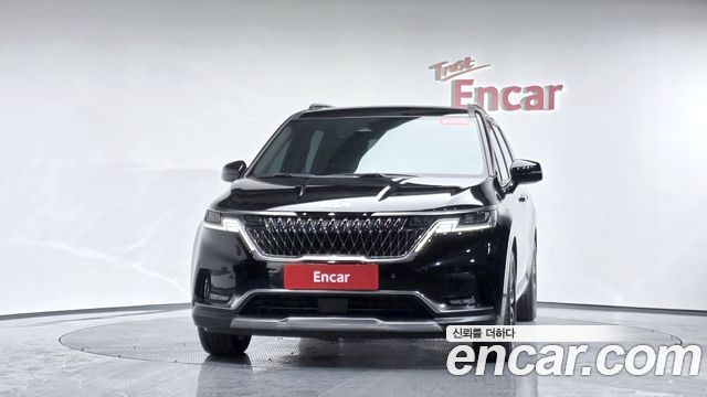 Kia Canival 2023 — photo 3