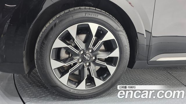 Kia Canival 2023 — photo 5