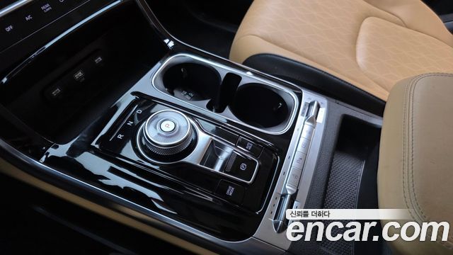 Kia Canival 2023 — photo 9