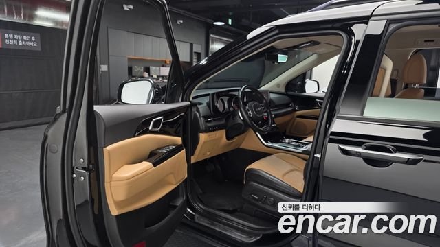 Kia Canival 2023 — photo 11