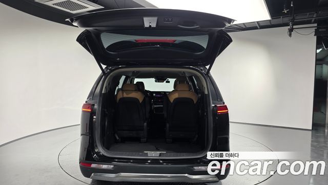 Kia Canival 2023 — photo 20