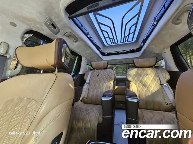 Kia Canival 2023 — photo 3