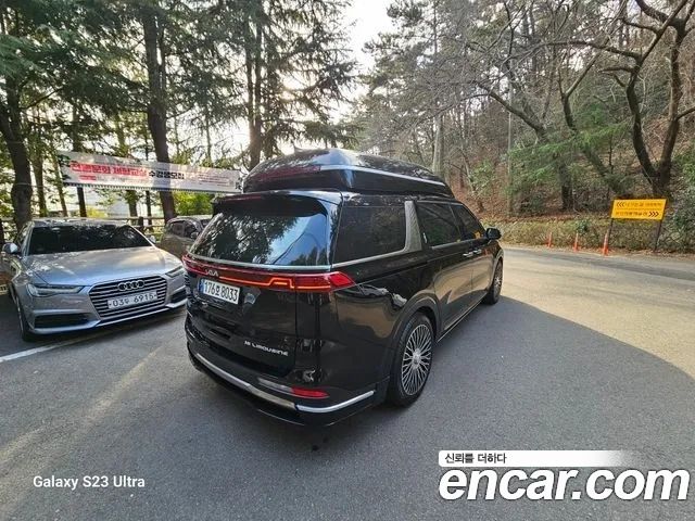 Kia Canival 2023 — photo 6