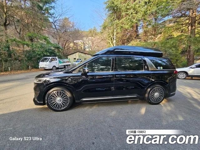 Kia Canival 2023 — photo 8
