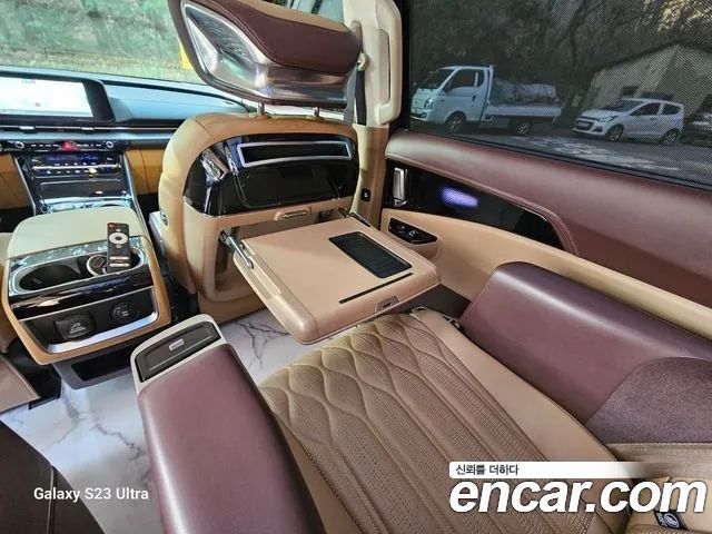 Kia Canival 2023 — photo 9