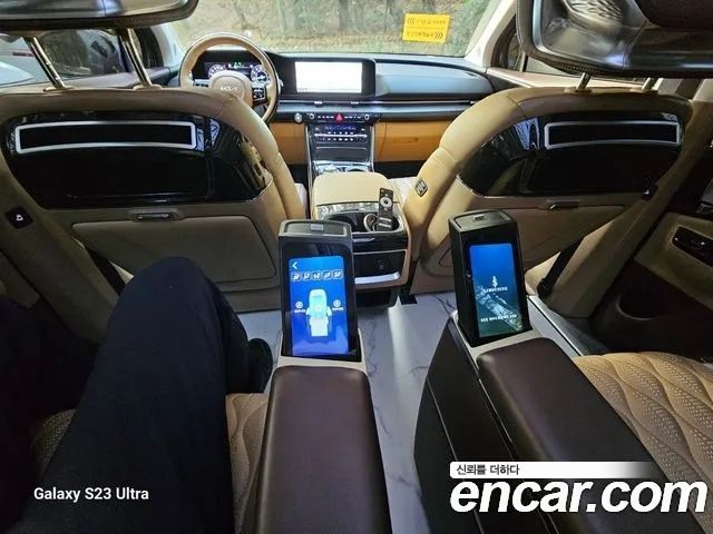 Kia Canival 2023 — photo 15