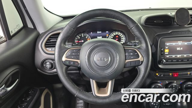 Jeep Renegade 2015 — photo 13
