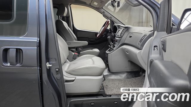 Hyundai Starex 2019 — photo 11