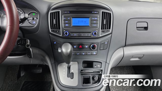 Hyundai Starex 2019 — photo 14